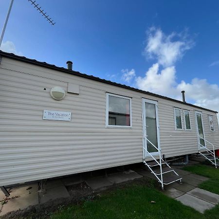 Dunlin 69 ~ California Cliffs Hotel Great Yarmouth Exterior photo
